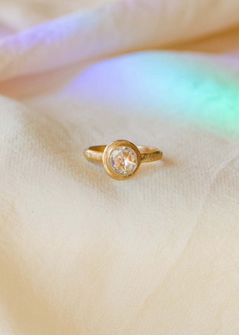 18k Illuminate Ring