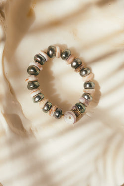 Chunky Puka and Tahitian Pearl Bracelet